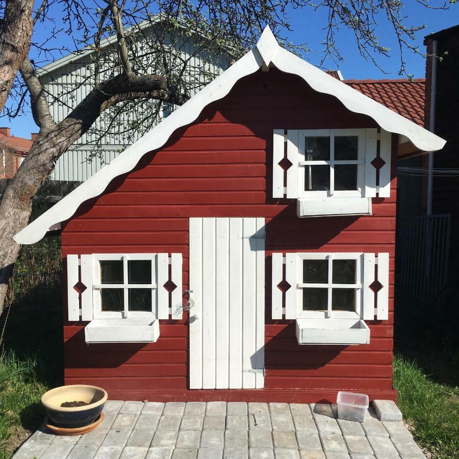Parkgatan Villa Krylbo エクステリア 写真